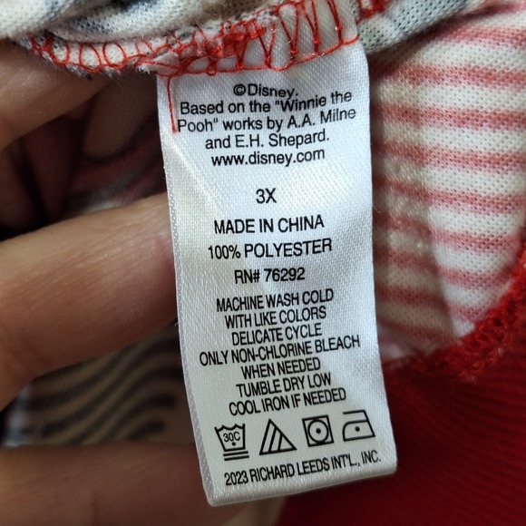 Disney 100 Womens 3X Pajama Set Winnie the Pooh Red Black Cream Check  Fleece - Picture 9 of 9